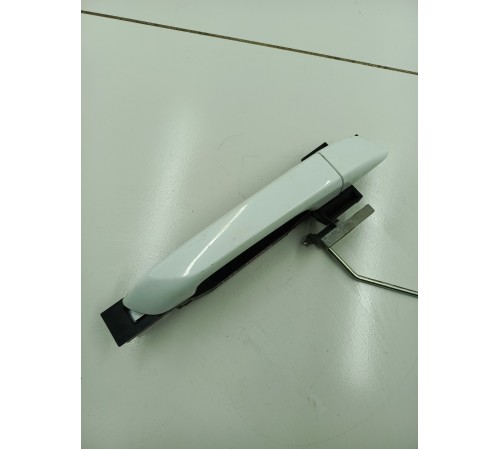 Ручка двери передняя правая внешняя