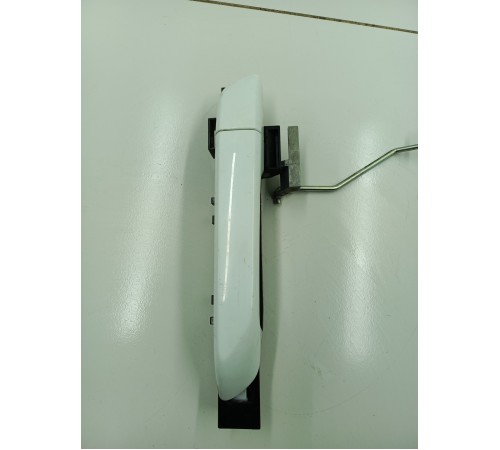 Ручка двери передняя правая внешняя