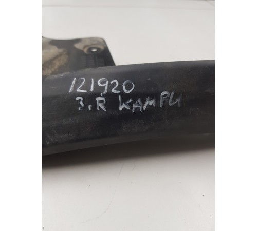 Брызговик задний правый