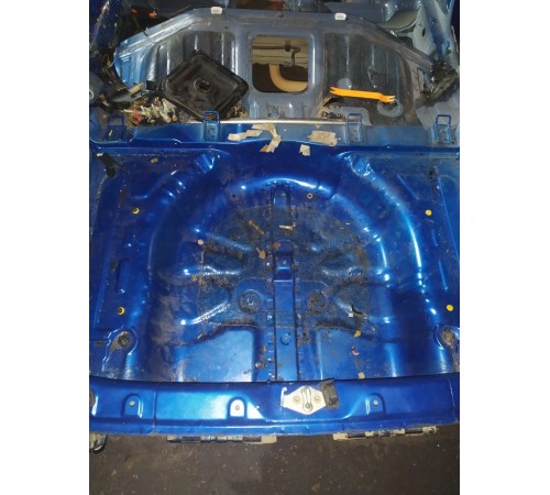 Ниша багажника (запасного колеса)