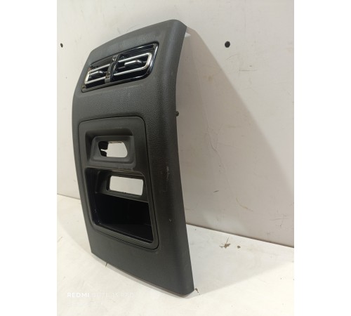 Накладка центральной консоли задняя