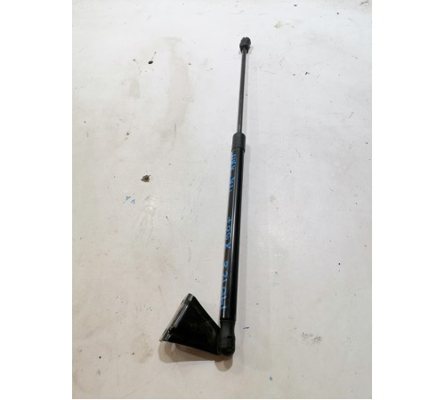 Амортизатор капота