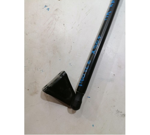 Амортизатор капота