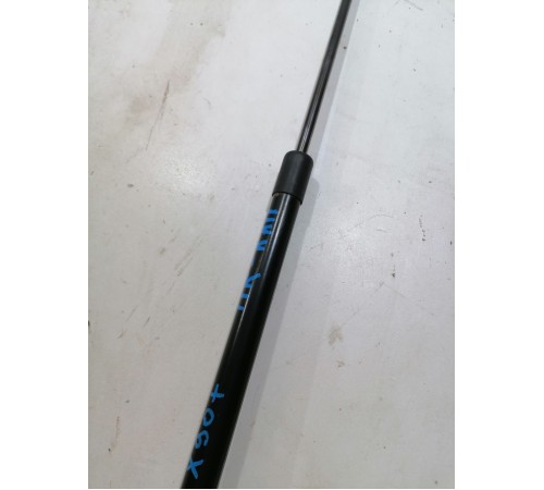 Амортизатор капота