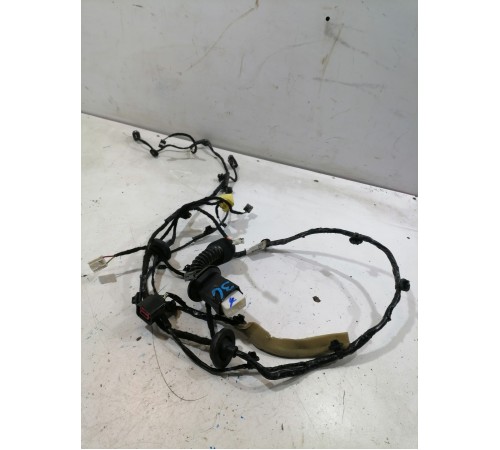 Электропроводка двери задняя левая