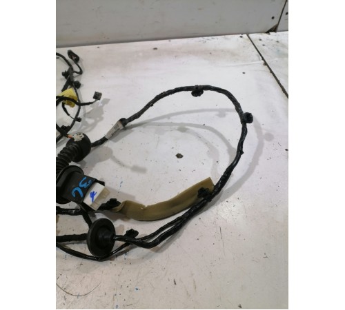 Электропроводка двери задняя левая