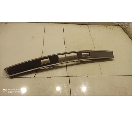 Накладка крышки багажника