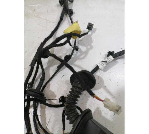 Электропроводка двери задняя левая