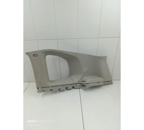 Обшивка багажника задняя правая верхняя