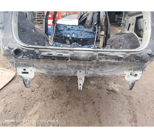 Панель задняя