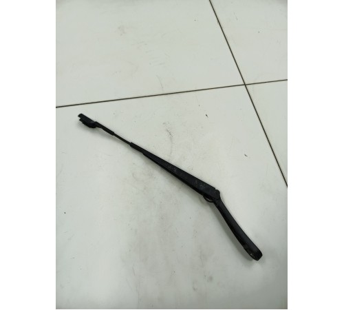 Поводок стеклоочистителя (левый)