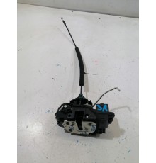 Замок задней правой двери