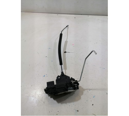 Замок задней правой двери