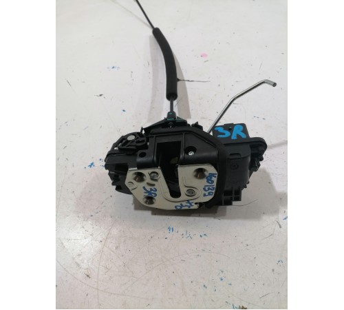 Замок задней правой двери