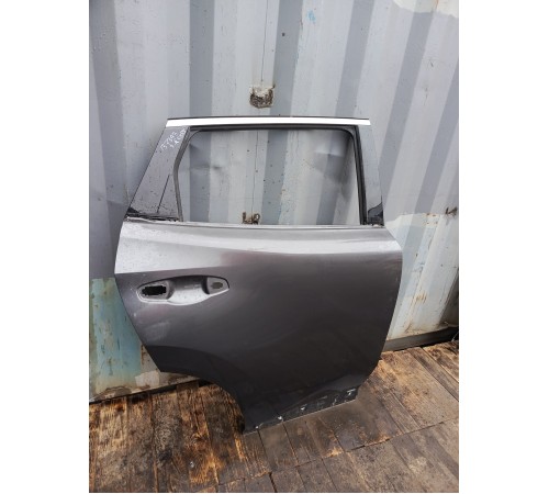 Дверь задняя правая