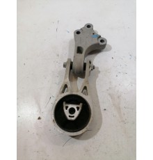 Подушка двигателя задняя