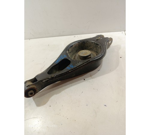 Рычаг правый задний нижний поперечный