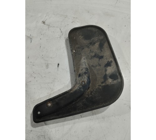 Брызговик (задний правый)