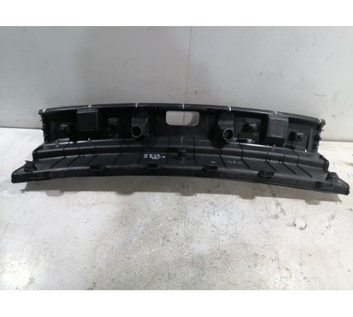 Накладка замка багажника