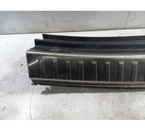 Накладка замка багажника