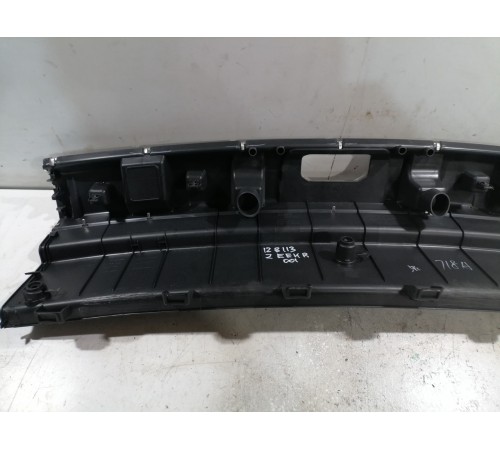 Накладка замка багажника