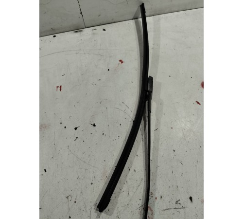 Поводок стеклоочистителя левый