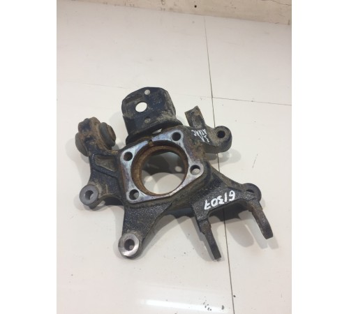 Кулак поворотный задний левый