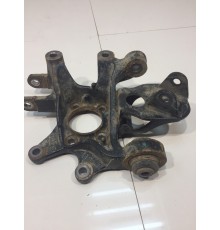 Кулак поворотный задний левый