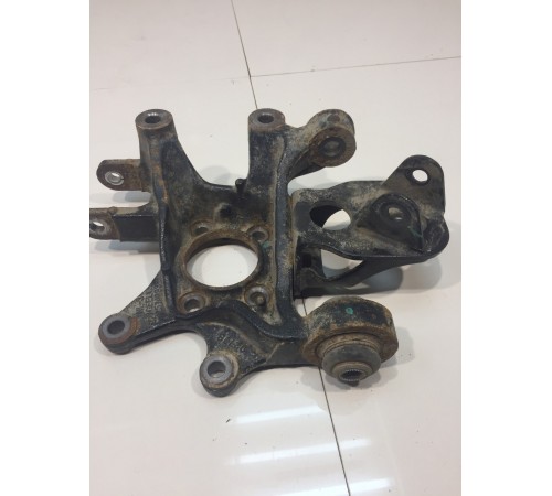 Кулак поворотный задний левый