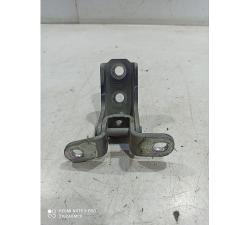 Петля двери(задняя правая верхняя)