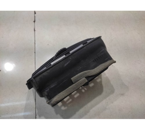 Воздушный дефлектор(центральный левый)