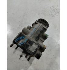 Кран управления тормозами прицепа