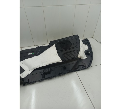 Обшивка багажника правая