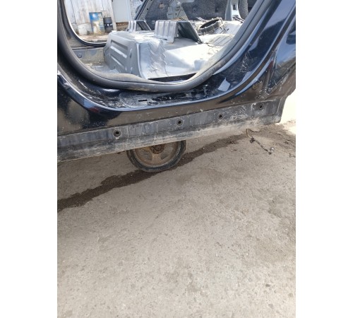 Порог со стойкой левый