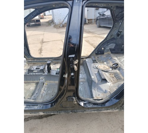 Порог со стойкой левый