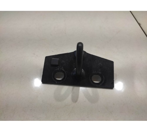 Ответная часть замка багажника