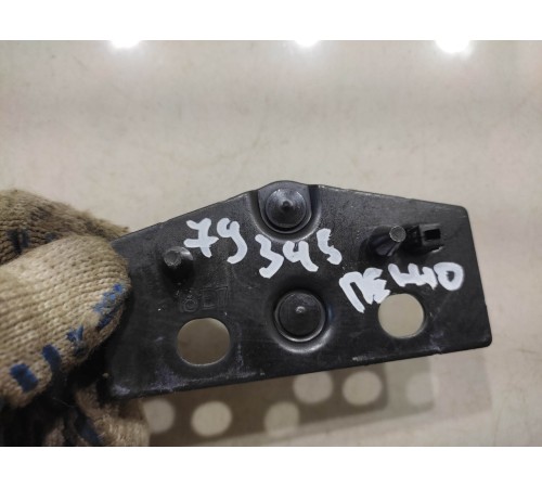 Ответная часть замка багажника