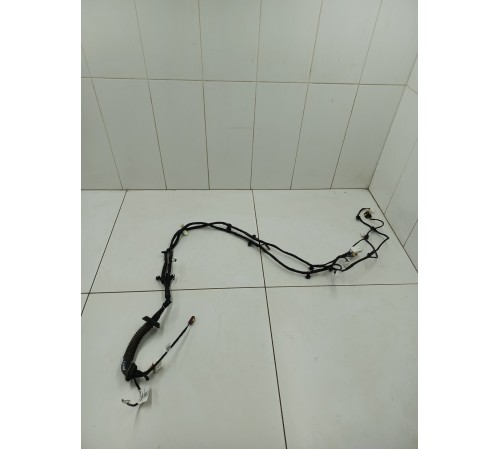 Электропроводка крышки багажника