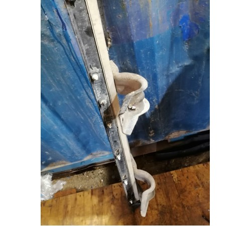 Подножка порога левая