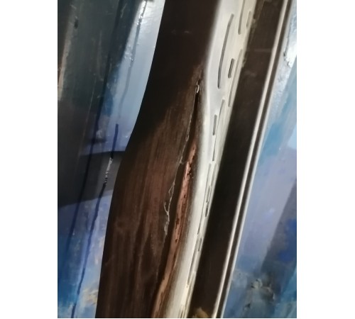 Подножка порога левая