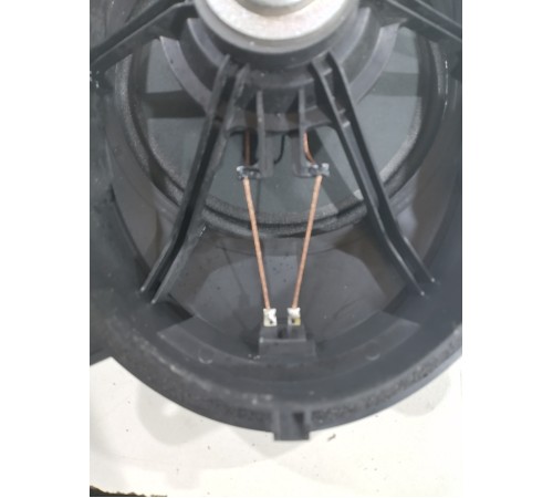 Динамик передний левый