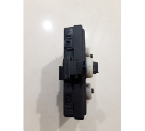 Блок управления дверью (задний левый)