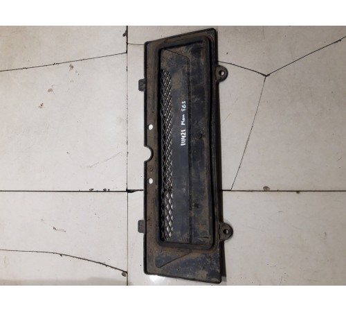 Решетка капота (рамка уплотнительная)