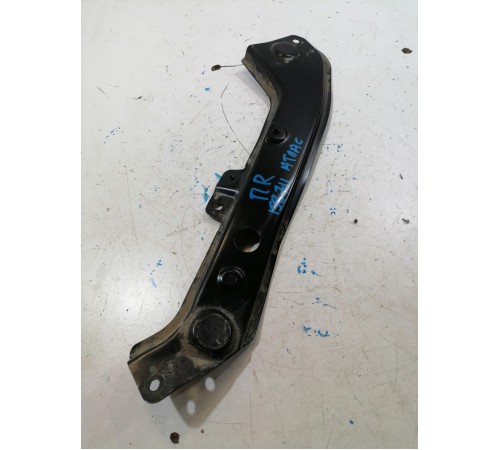 Кронштейн фары правый