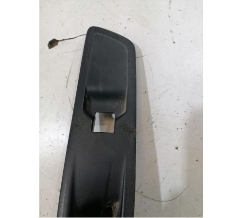 Накладка обшивки двери передняя правая