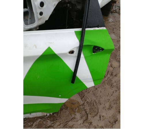 Дверь задняя левая