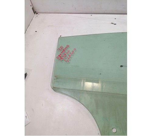 Стекло двери заднее правое