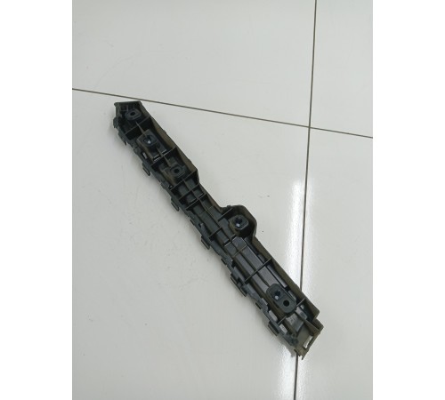 Кронштейн заднего бампера правый