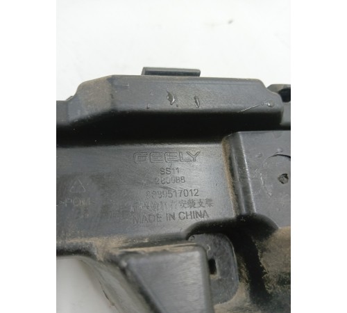 Кронштейн заднего бампера правый