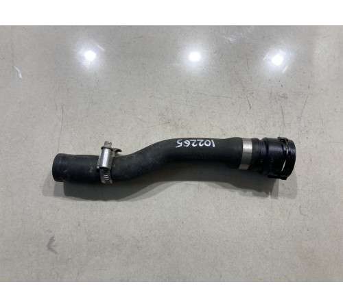 Патрубок системы охлаждения